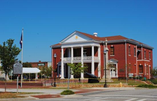 Martinsville-Henry County Heritage Center and Museum